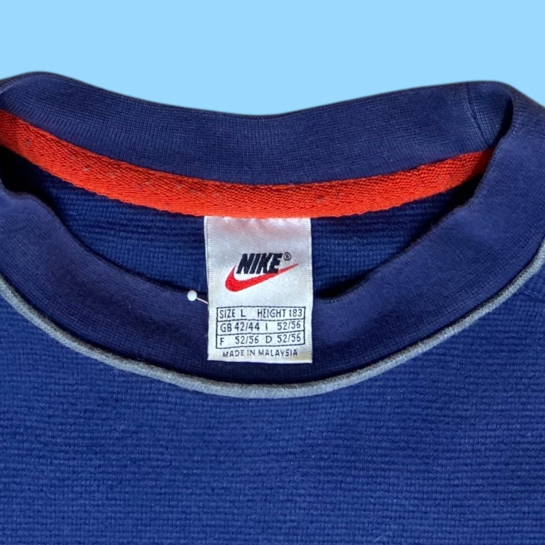 Vintage Nike sweater - L