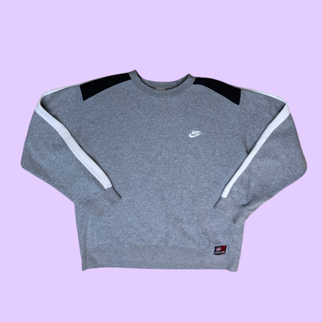 Vintage Nike sweater - L