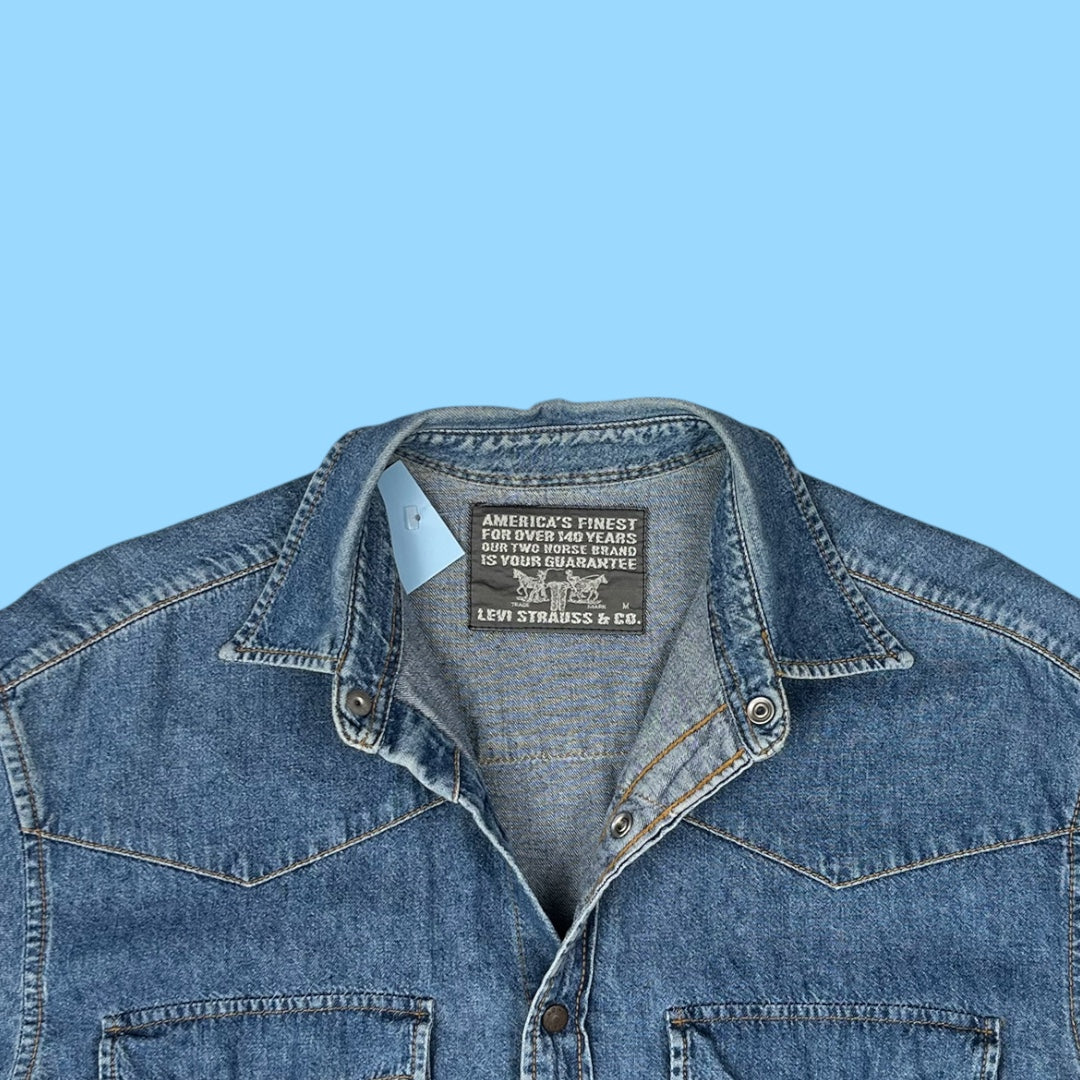 Vintage Levi's denim shirt - M