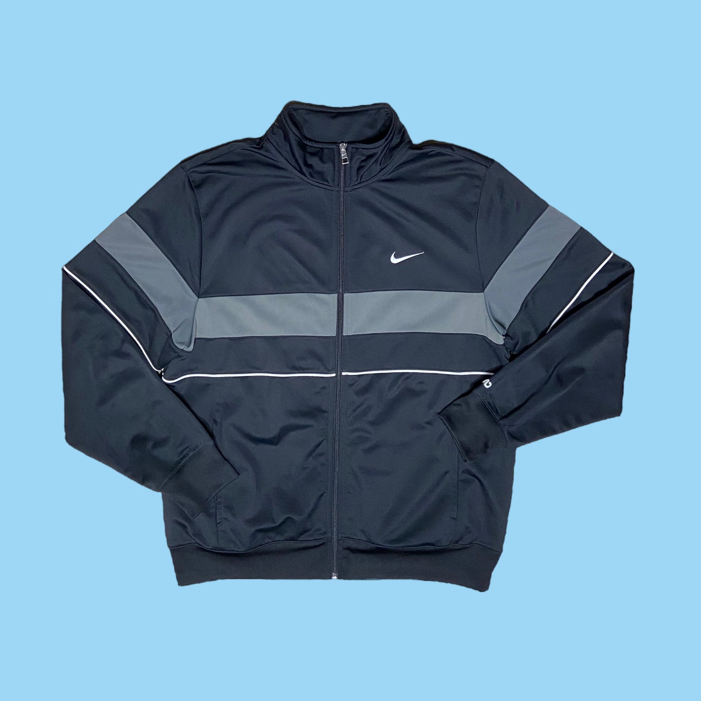 Vintage Nike track jacket - L